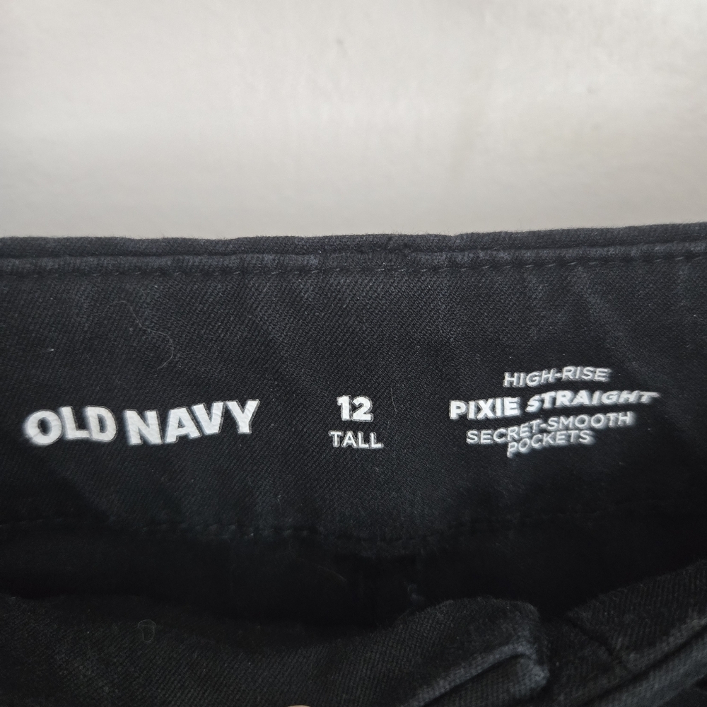 12 TALL Old Navy High-rise Pixie Straight